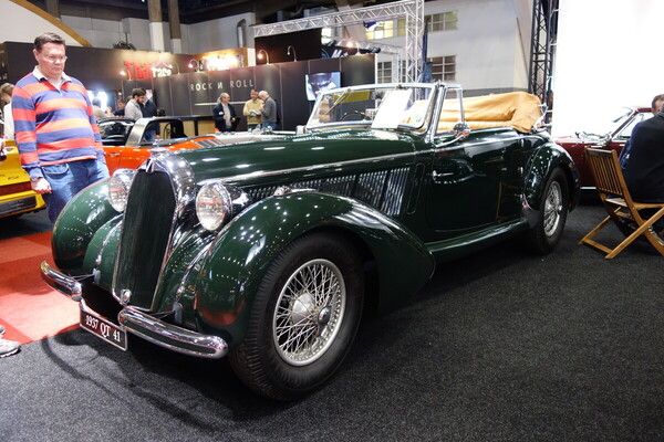 Talbot-Lago T 150 C (1937) – Cabriolet in untypischem Dunkelgrün – Interclassics Classic Car Show Brüssel 2023