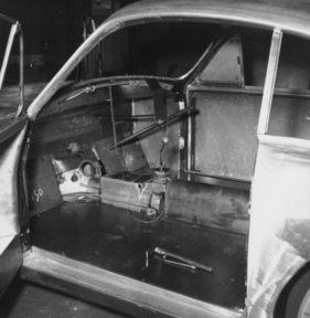 Talbot-Lago T14 2 Litre 500 (1956) - beim Bau, Blick in den Innenraum, die frühen Exemplare waren alle rechtsgelenkt