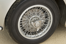 Talbot Lago T14 LS Spécial (1956) - Zentralnaben und Flügelmuttern