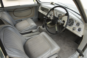 Talbot Lago T14 LS Spécial (1956) - der Schalthebel griff direkt in das im Passagierraum befindliche Getriebe