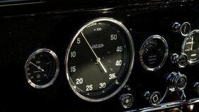 Talbot-Lago T150 C Spéciale Goutte d'Eau Figoni et Falaschi (1938) - Das Drehzahlniveau des OHV-Motors ist vergleichsweise gering