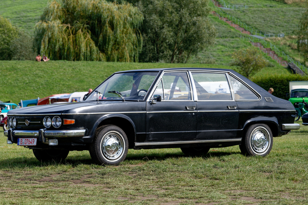 Tatra 613 (1973) , etwas patinierte "Bonzenschleuder" mit bezeugter Politbüro-Vergangenheit – OMMMA 2023