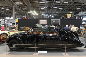 Tatra T77 (1935) – mit V8-Motor im Heck, gesehen bei AVC – Rétromobile Paris 2025