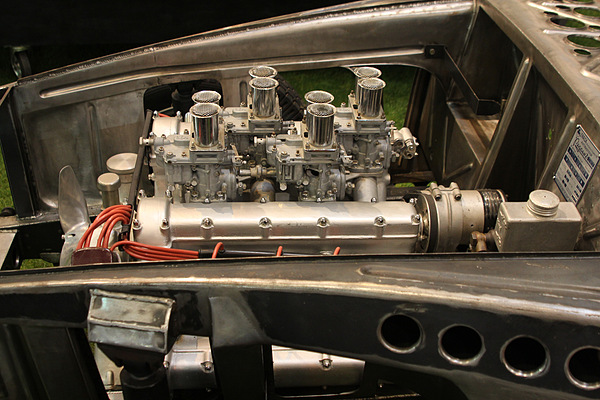 Techno Classica Essen 2012 - Impressionen - Blick auf den Pegaso-Motor in der Sonderausstellung von SIHA