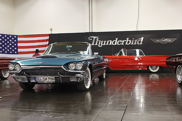 Techno Classica Essen 2012 - Impressionen - Ford Thunderbird in verschiedenen Ausführungen