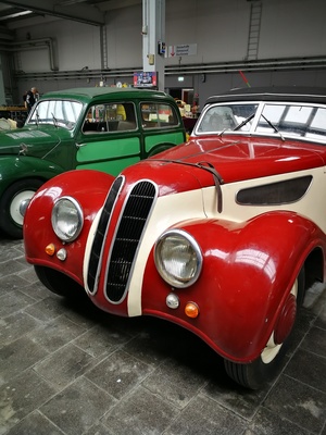 Image: Technorama Ulm - One of the stars of the show: a BMW V8. A BMW pre-war expert who has taken over a collection will also be among the parts dealers.
