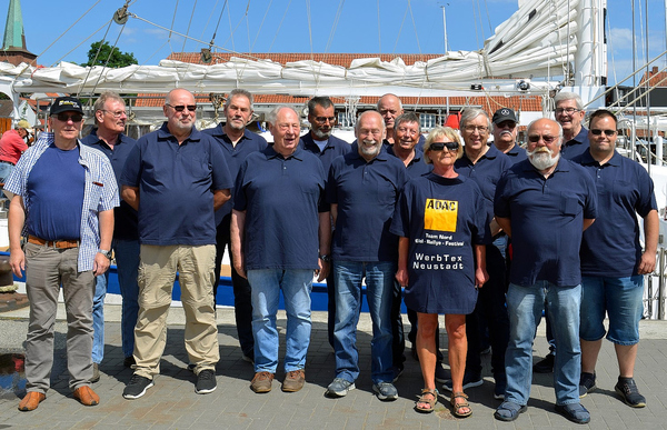 Teile des Helferteams des Eifel Rallye Festivals