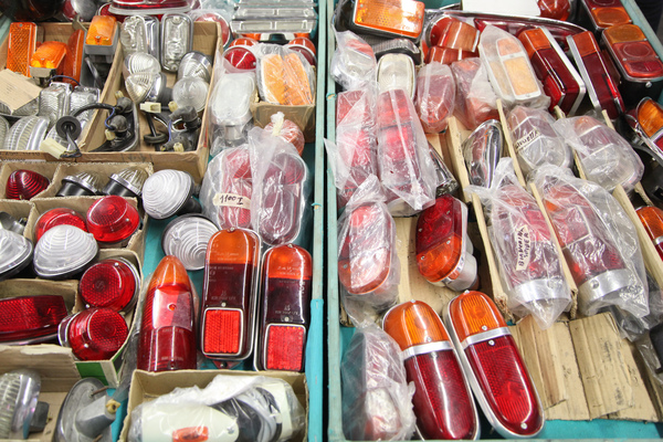 Teilemarkt - Rückleuchten (Techno Classica 2017)