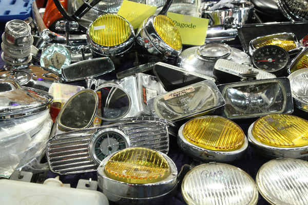 Teilemarkt - Scheinwerfer - Bremen Classic Motorshow 2019
