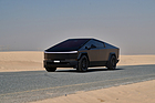 Bild: Tesla Cybertruck (2024) - als Lot 131 an der RM/Sotheby’s Dubai Versteigerung 2024