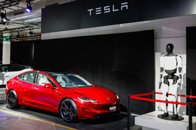 Tesla Model 3 (2025) - mit Roboter - 38. Auto Zürich 2025