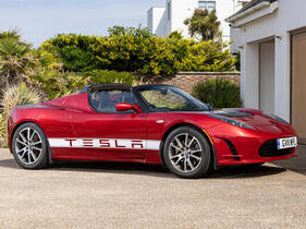 Tesla Roadster (2011) - als Lot 142 an der Bonhams Goodwood Festival of Speed Versteigerung 2025