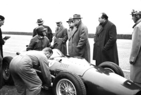 Tests der 246 F1 auf der Modena Rennstrecke (1958)