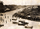 Bild: Teststrecke Brooklands – Der Start des ersten britischen Grand Prix 1926