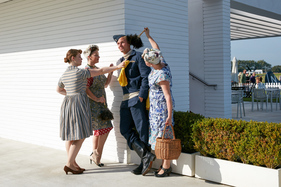 Theater-Auftritt beim Aerodrome - Impressionen vom Goodwood Revival 2015
