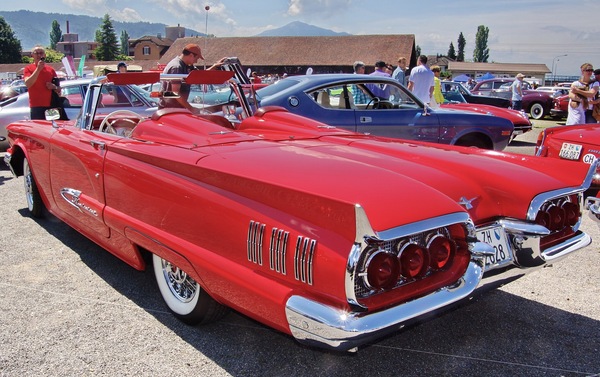 Thunderbird with tail fin