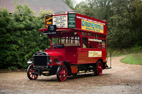 Tilling-Stevens TS3A Petrol-Electric Open Top Double Deck Bus (1922) – als Lot 122 an der London-Versteigerung 2025 von RM Sotheby's
