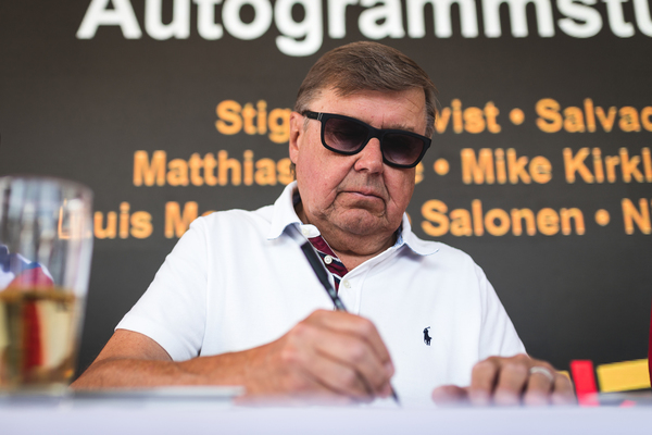 Timo Salonen auf dem Podium - ADAC Eifel Rallye Festival 2018