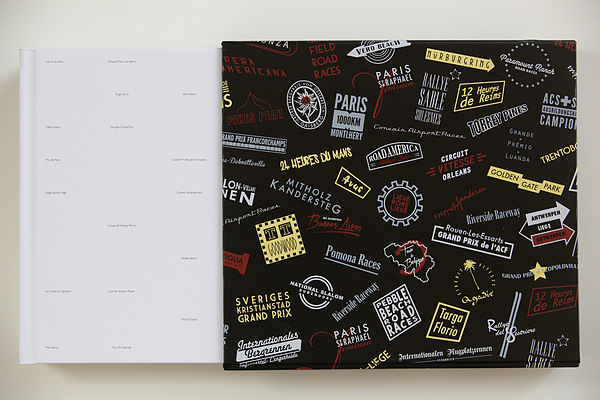 Titelblatt und Schuber des Buches "SportErfolge" von Tony Adriaensens