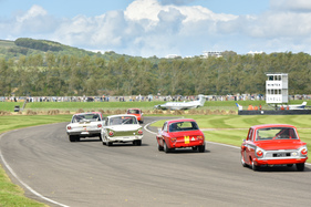 Bild Tom Kristensen gewann im Ford Fairline Thunderbolt (1964) - St. Mary's Trophy - Goodwood Revival 2015