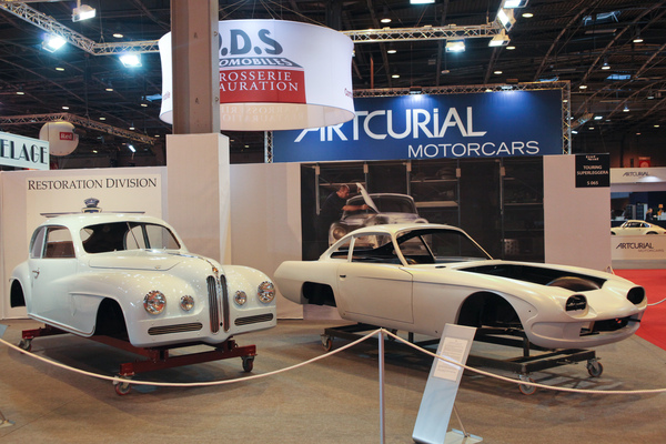 Touring Superleggera als Restaurierer mit einem Bristol und einem Lamborghini mit Superleggera-Karosserie - Rétromobile 2015