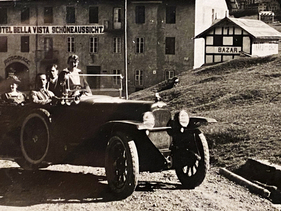 Touristentaxi für die Erlebnisfahrt hoch zum Stelvio: der Fiat 501 Torpedo, den das Hotel Schöne Aussicht 1921 als sein erstes Automobil anschaffte.