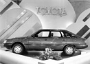 Toyota Camry (1983) - Zweiliter-Modell mit Vorderradantrieb, 105 PS in der Schweiz - am Genfer Automobilsalon von 1983