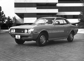 Toyota Celica (1971) - in moderner Umgebung