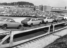 Bild Toyota Celica (1973) - im zentralen Neuwagenlager im Kanton Aargau