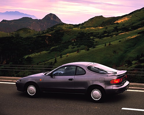 Toyota Celica (1989) - die fünfte Generation der Celica, gebaut von 1989 bis 1993, rundlicher als je zuvor