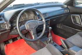 Toyota Celica 2.0 GT Liftback (1989) - Interieur wirkt typisch japanisch