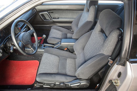 Toyota Celica 2.0 GT Liftback (1989) - bequeme Sitze mit genügend Seitenhalt