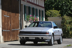 Toyota Celica 2.0 GT Liftback (1989) - sehr flacher Kühlergrill