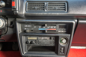 Toyota Celica 2.0 GT Liftback (1989) - serienmässiges Radio-Tonband