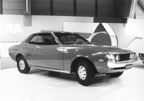 Toyota Celica - Elegantes Coupé aus Fernost mit bis zu 190 km/h Höchstgeschwindigkeit - gezeigt am Genfer Autosalon 1971 Toyota Celica - Elegantes Coupé aus Fernost mit bis zu 190 km/h Höchstgeschwindigkeit - gezeigt am Genfer Autosalon 1971