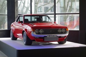 Toyota Celica GT Coupé (1971) – dezent modifiziert – im Museum PACE in Dortmund