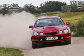 Toyota Celica GT-Four (1994) - Zieht eine Staubwolke hinter sich her