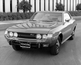 Toyota Celica ST (1973) - die amerikanischen Versionen des Jahres 1973 hatten andere Aufschriften