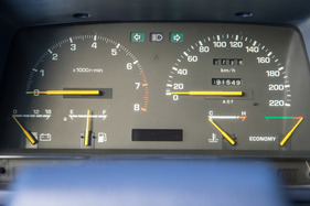 Toyota Celica Supra 2.8i (1983) - gut ablesbare Instrumente