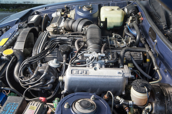 Toyota Celica Supra 2.8i (1983) - längs eingebauter Sechszylinder mit Einspritzung