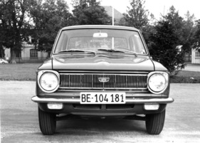 Toyota Corolla 1100 (1967) - linksgelenkte Ausführung für die Schweiz