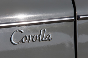 Toyota Corolla 1100 (1968) - der Corolla-Schriftzug