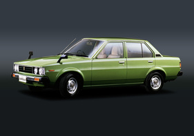 Toyota Corolla (1979) - kantigere Limousine der vierten Corolla-Generation