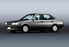 Toyota Corolla (1987) - gestrecktere Linienführung der sechsten Corolla-Generation