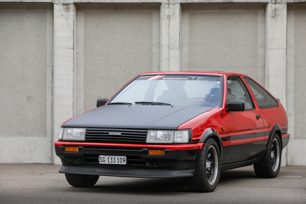 Toyota Corolla Coupé GT (1985) - im Zweifarben-Look - Japanese Car Meeting Kemptthal 2025