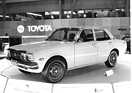 Toyota Corona 1800 - bereits im Herbst 1973 erschienen, klassisch konzipierter Mittelklassewagen, ab 12'750 Franken - am Genfer Automobilsalon 1974