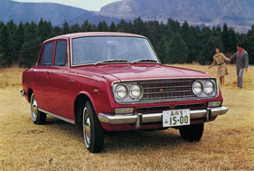 Toyota Corona (1967) - eines der wenigen Farbbilder