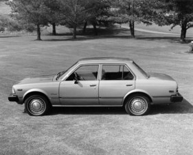 Toyota Corona (1979) - viertürige DLX-Variante (1979)
