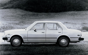 Toyota Corona (1980) - viertürige Limousine (1980)