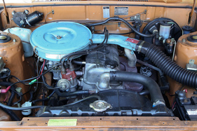 Toyota Corona Liftback 1800 GL (1980) - Reihen-Vierzylinder mit seitlicher Nockenwelle